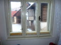 Takto vyzeralo staré okno v detskej izbe.